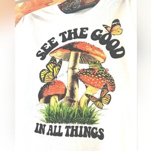 GROOVY 70s SEE The BEST iALL Things Mushrooms Butterflies Frogs WHITE Tee UNI XL